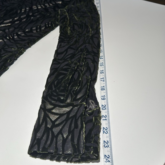 Vivienne Tam Vintage Y2K Textured Green Velvet Rose Burnout Blouse size 1 - Picture 3 of 11
